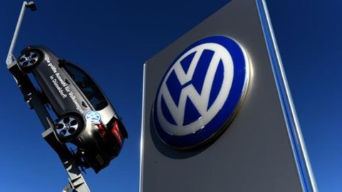 Volkswagen CEO'su ABD'de istifa etti