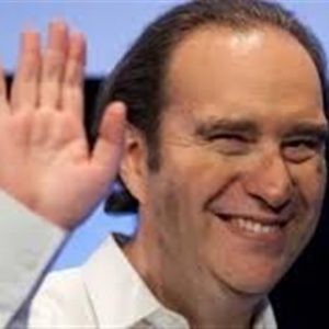 Telecom Italia を揺るがすフランスのアウトサイダー、Xavier Niel: 彼はすでに 15,1% です。