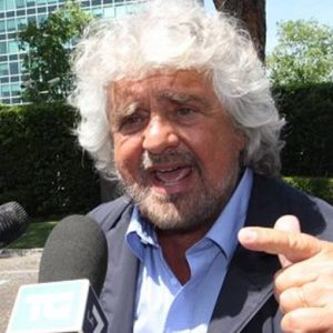 SİYASET VE FARSE - Italicum, Grillo'nun taklaları: rejimin aracından demokrasinin kalesine