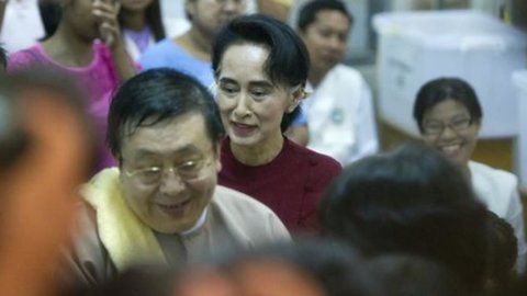 Burma ve San Suu Kyi zafere doğru