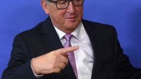 Juncker, relocation of migrants: "At this rate we end up in 2101"