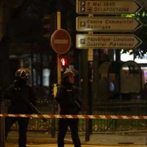 Paris, polis teröristlerin saklandığı yere baskın düzenledi: 3 ölü ve 5 tutuklama