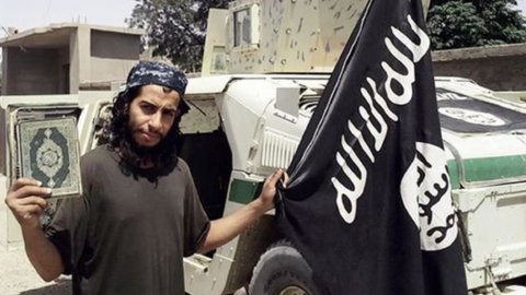 Parigi: ucciso Abaaoud, ideatore della strage, caccia a Salah