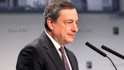 Borsa in rosso: le banche temono le mosse Bce