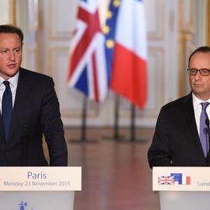 Anti-Isis: Paris meningkatkan serangan, London memberikan pangkalan udara di Siprus