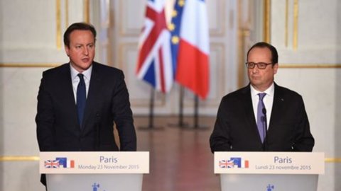 Anti-Isis: Parigi aumenta i raid, Londra concede base aerea a Cipro