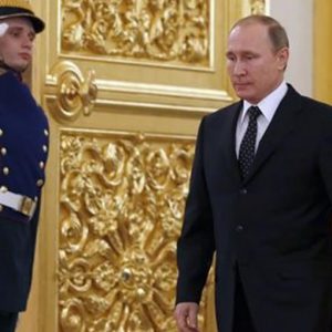 Incontri anti-Isis, Hollande vede Renzi e poi vola da Putin