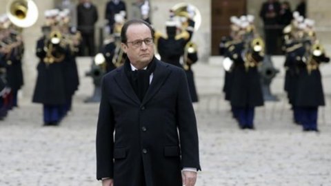 Hollande: "Der Feind ist der Fanatismus"