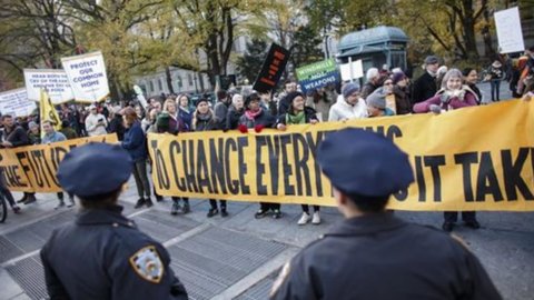 Paris: Summit-ul ONU privind climatul de gherilă