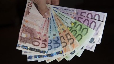 Istat: GSYİH, 0,2 hedef riskinde yavaşladı (üçüncü çeyrekte +%2015)