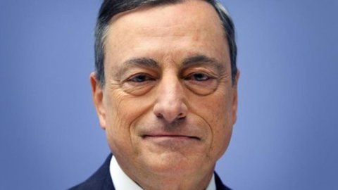 Draghi delude i mercati: volano euro e tassi dei bond, rimbalza il petrolio, Borse nella tempesta