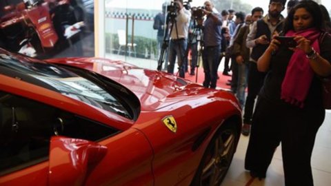 Ferrari: Subsídio de Natal de 5 euros para funcionários