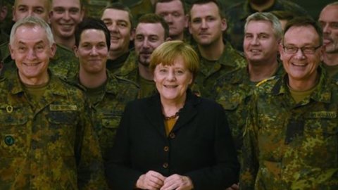 Angela Merkel “persona dell’anno” per il Time