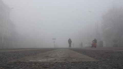 Smog, mașini și motociclete: de luni până miercuri blocaj total la Milano și plăcuțe de înmatriculare alternate pe 28 și 29 la Roma