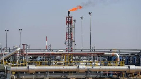 Petrolio: prezzi ancora in calo, W.Texas supera Brent