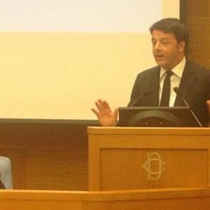 Renzi: "A política vence o populismo por 4 a XNUMX"