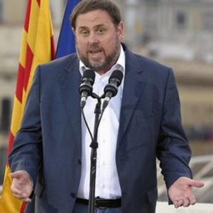 Catalogna, è ancora stallo: nuovo governo entro il 9 gennaio o si torna al voto