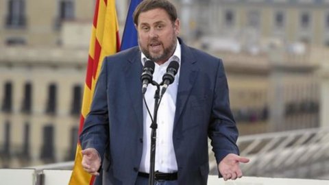 Catalogna, è ancora stallo: nuovo governo entro il 9 gennaio o si torna al voto