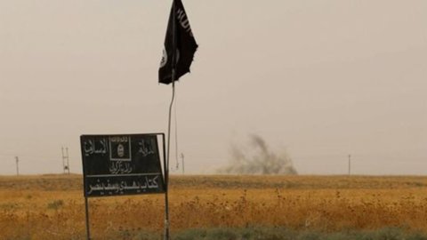 Avansul Isis: atac cu bombă în Libia, lângă Misrata