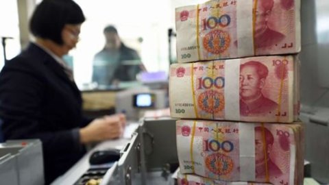 China: PIB +6,7%, mas dívidas dobram