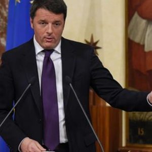 Referendum, Renzi lancia campagna del SI’