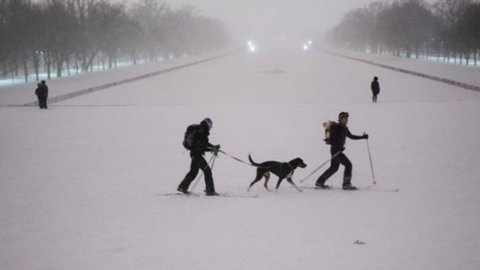 Usa, infuria la tempesta di neve: almeno 19 morti