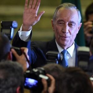 Portogallo, vince il centrodestra: De Sousa è il nuovo presidente