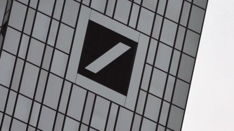 Deutsche Bank: 6,8'te 2015 milyardan maksi kırmızı