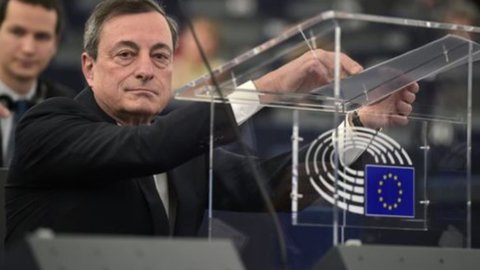 Draghi's shield on the banks, Opec keeps the stock exchanges in the balance