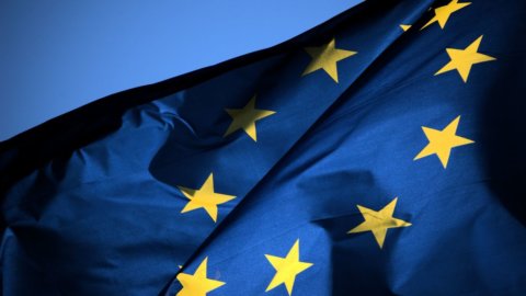 Eurozona, Fmi alza stime su 2016