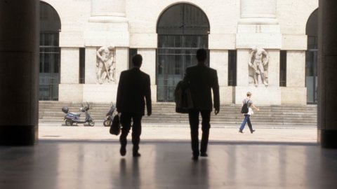 Piazza Affari, pioggia di trimestrali: Unicredit e Generali ai raggi X