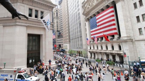 Wall Street scivola sul lavoro Usa e trascina giù tutte le Borse