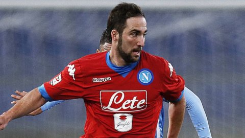 Roma-Napoli pela Liga dos Campeões: Higuaín sim, Totti não