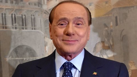 Pd: perché la fiducia di Berlusconi sì e quella di Verdini no?