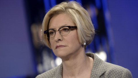 Libia, Pinotti: “No a intervento militare”