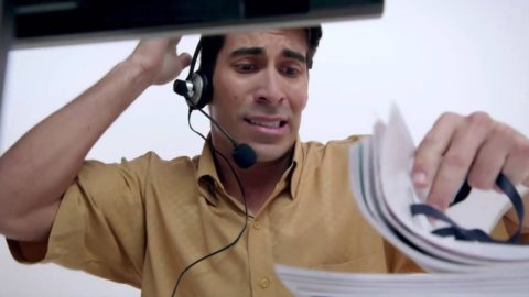 Call Center: “A rischio 80mila posti di lavoro”, allarme dei sindacati