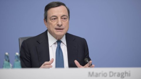 Draghi kritisiert die Fed: „Es ist gut, die Geldpolitik anzugleichen“