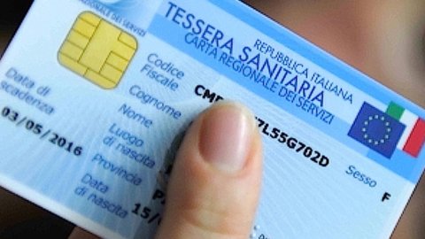 Card de sănătate: 14 miliarde cheltuite în 2015