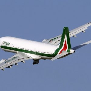 Sciopero aerei: stop dalle 10 alle 14. Alitalia cancella 113 voli