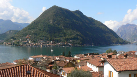 Arte: el puente flotante de Christo llega al lago Iseo