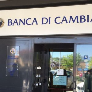 يزيد Banca Cambiano 1884 الودائع والقروض