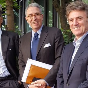 Telecom Italia, CEO Cattaneo e Vivendi: a tensão permanece e a empresa de rede se afasta