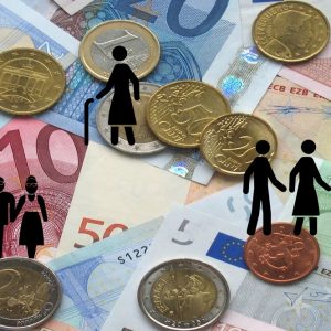Pensionati e sicurezza finanziaria: l’Italia risale in classifica ma è 28ma