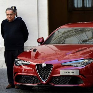 FCA mempersembahkan Giulia baru kepada Renzi: "Ini bernilai 700 karyawan"