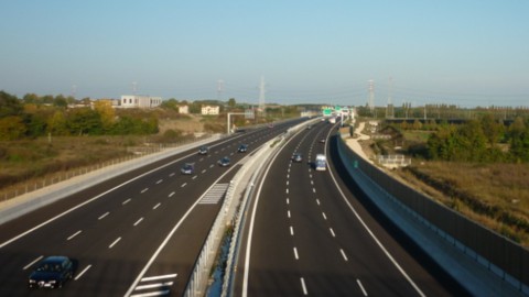 Autostrade: बांड की वापसी और नए बांड की शुरूआत