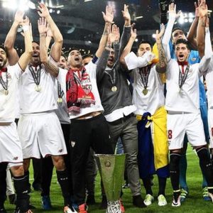 Storico Siviglia: terza Europa League di fila