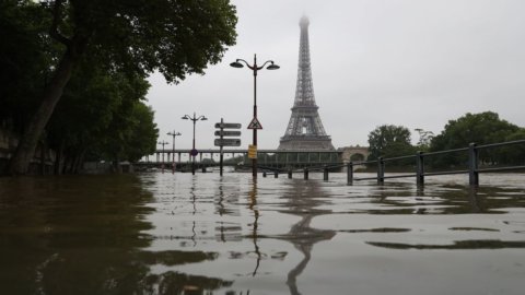 Piogge: Parigi allagata, 9 morti in Germania