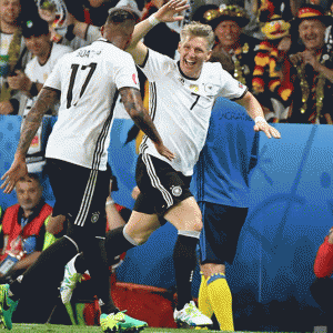 Europeos, Alemania bien: 2-0 a Ucrania