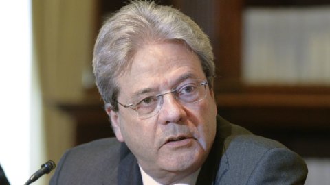 Libia, Gentiloni: “Passi avanti, ma la scommessa non è ancora vinta”