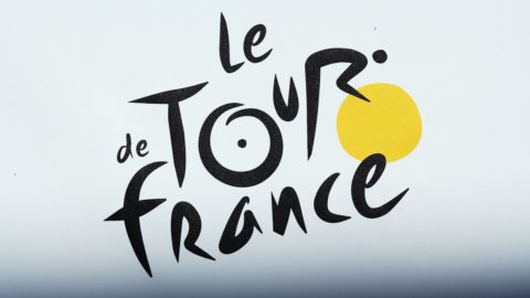 Tour: Dumoulin vince, Froome prende il largo